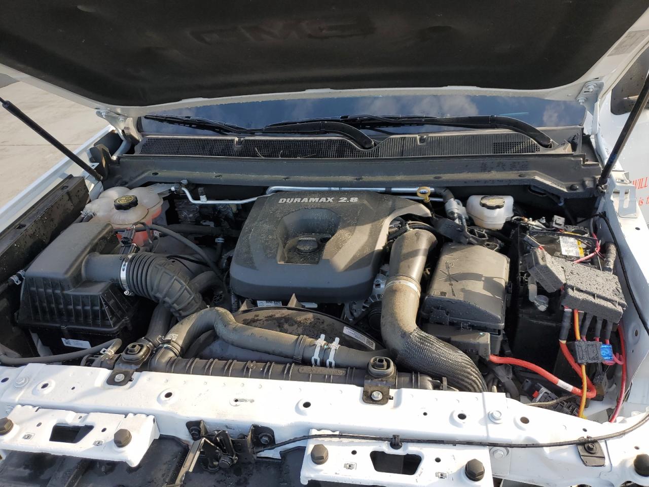 GMC Canyon Elevation