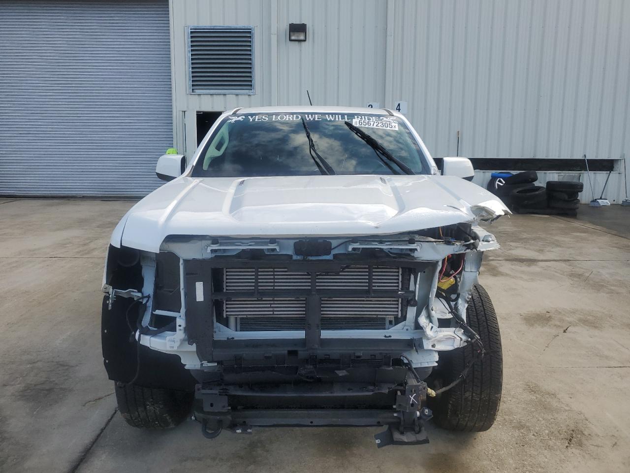 GMC Canyon Elevation