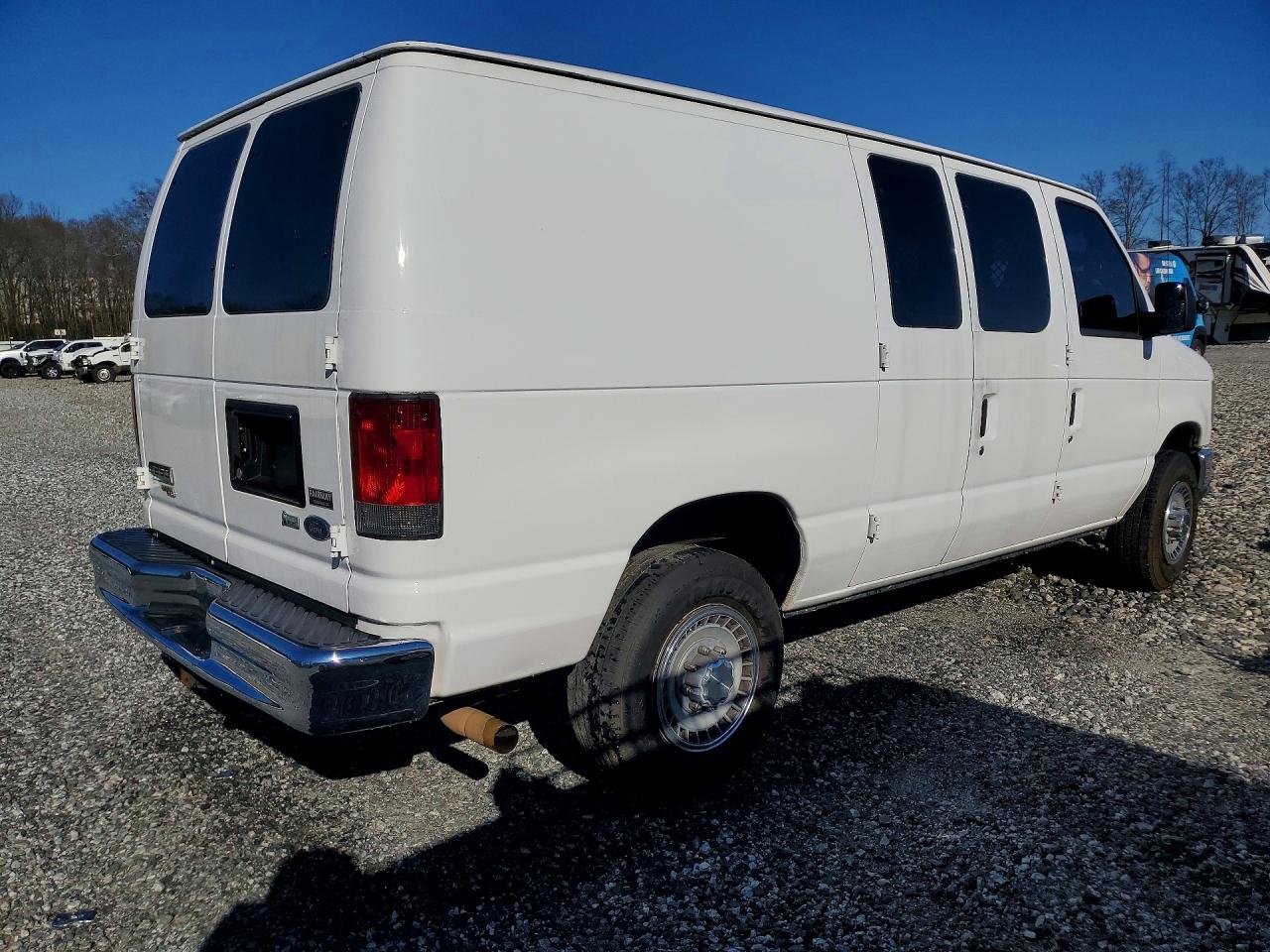 Ford Econoline E250 Van