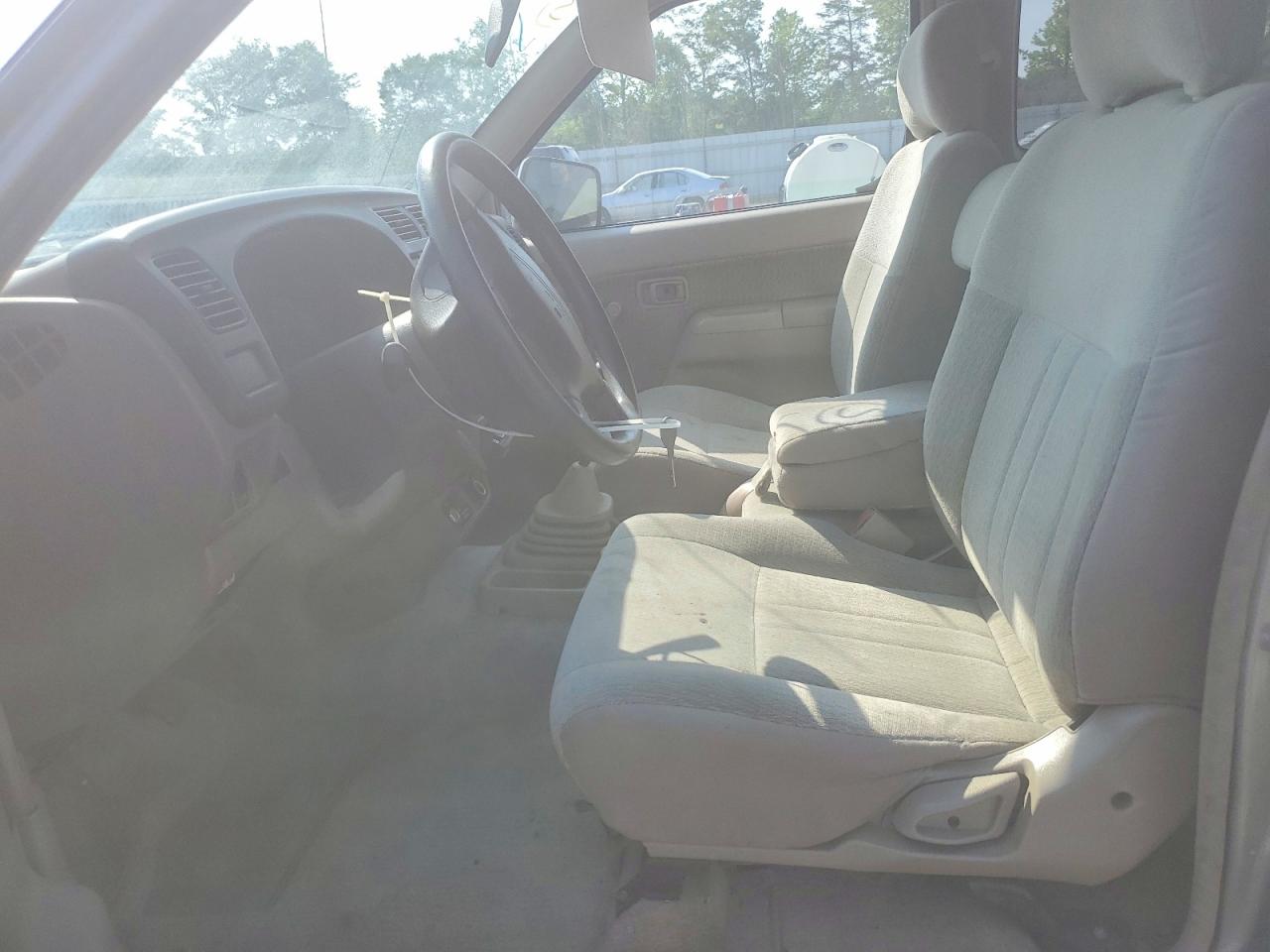 Nissan Frontier King Cab Xe