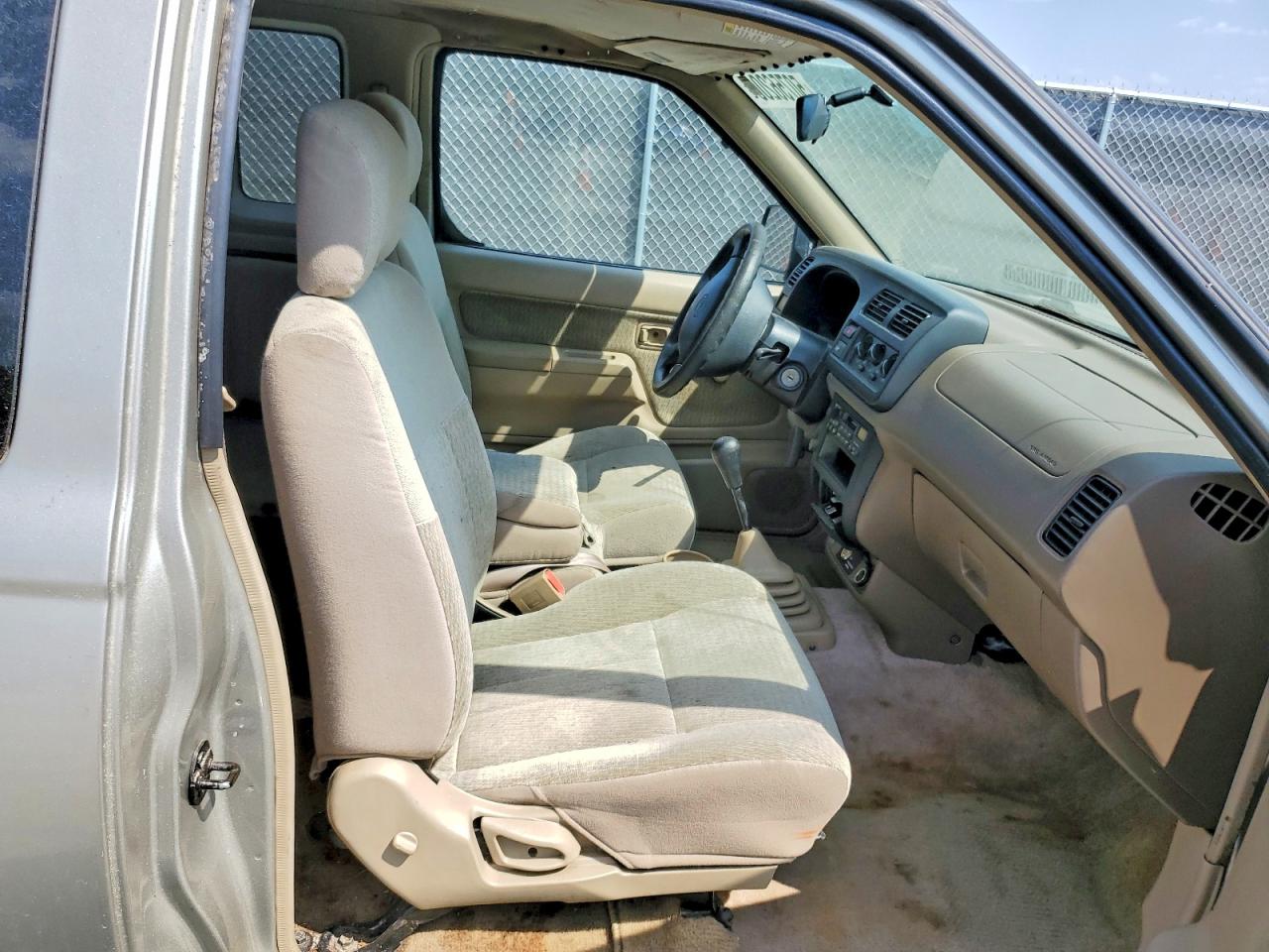 Nissan Frontier King Cab Xe