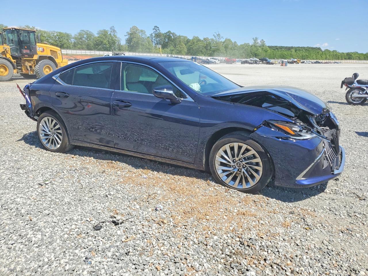 Lexus Es Ultra Luxury