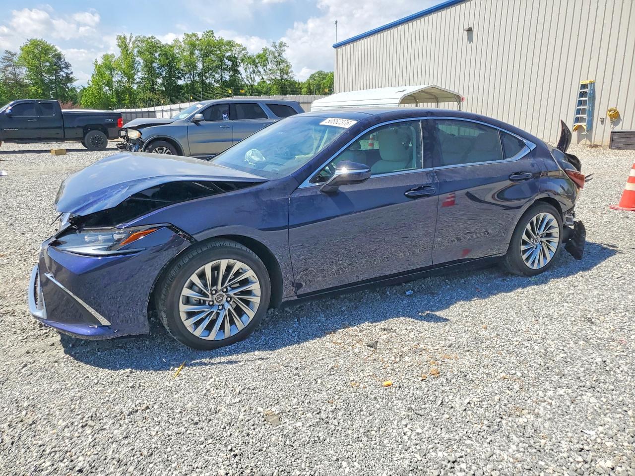 Salvage Lexus Es Image