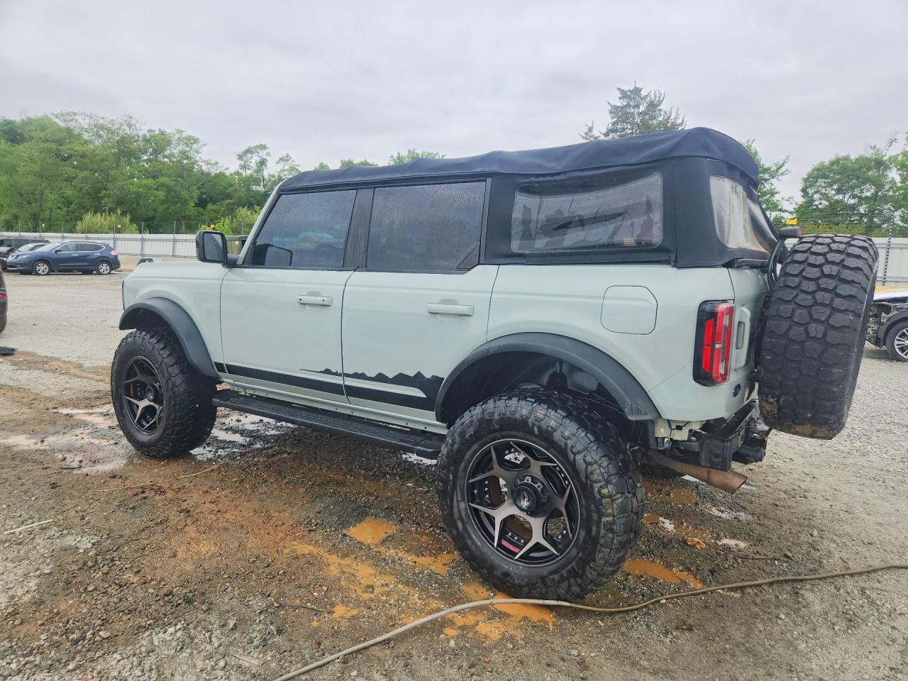 Ford Bronco Base