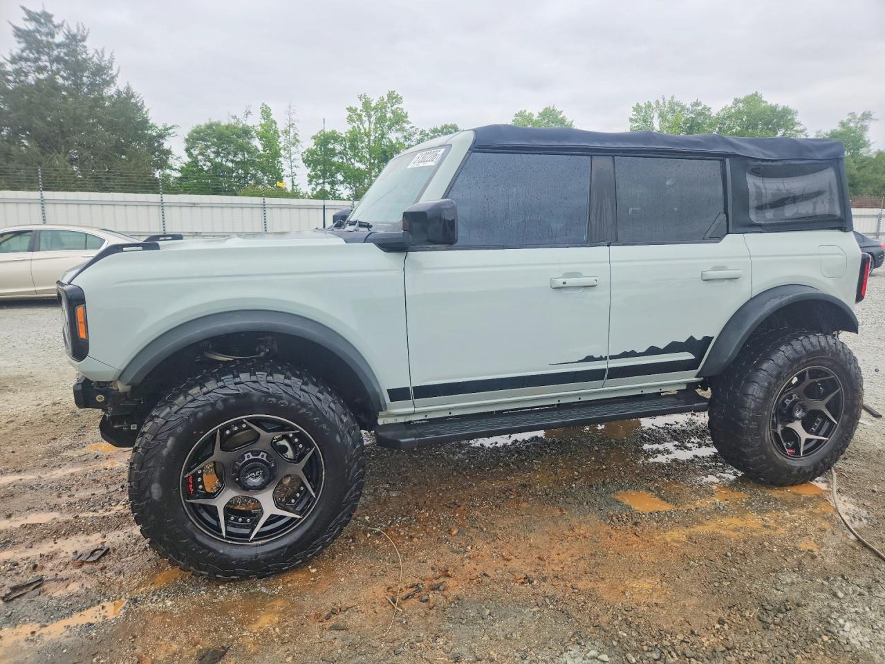 Salvage Ford Bronco Image