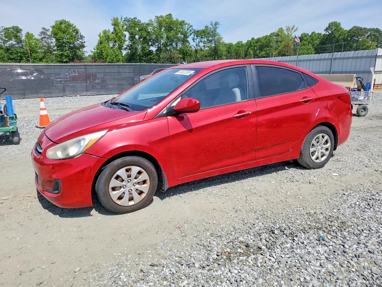 Salvage Hyundai ACCENT Image