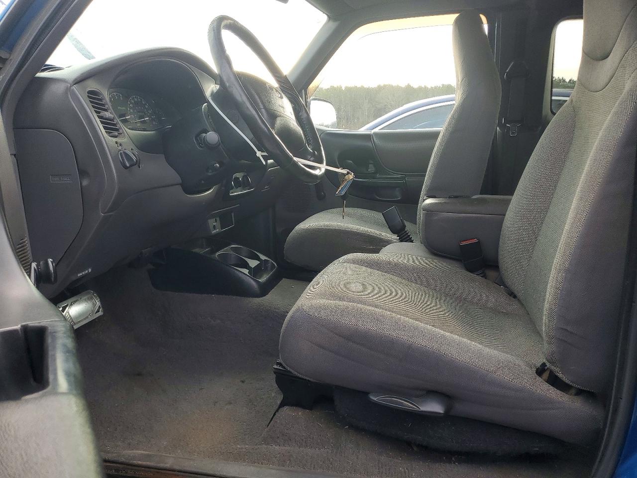 Ford Ranger Super Cab