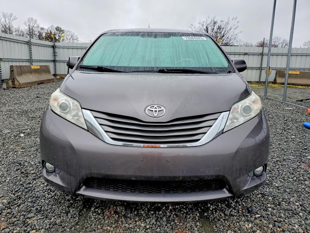 Toyota Sienna Xle 8-passenger