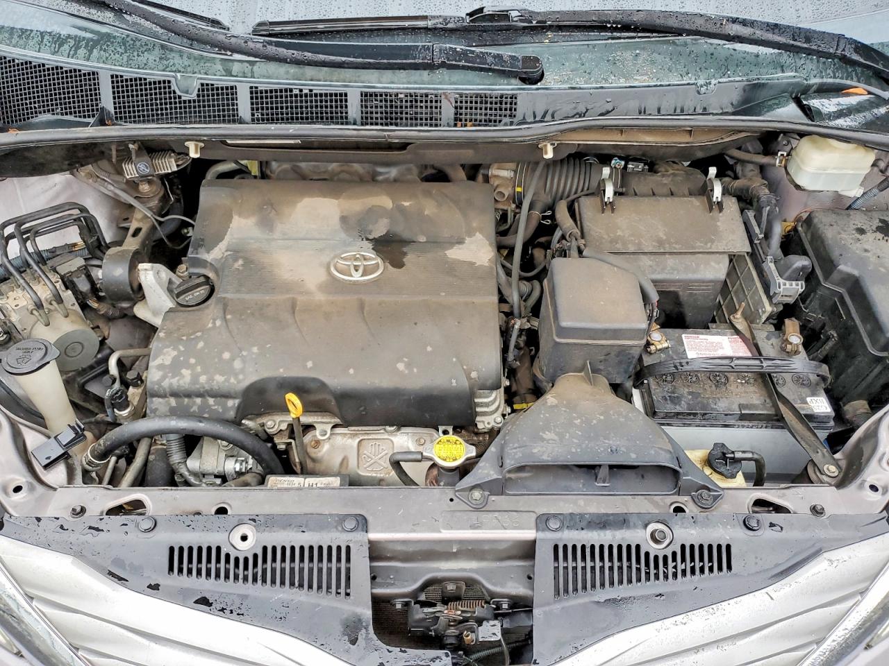 Toyota Sienna Xle 8-passenger