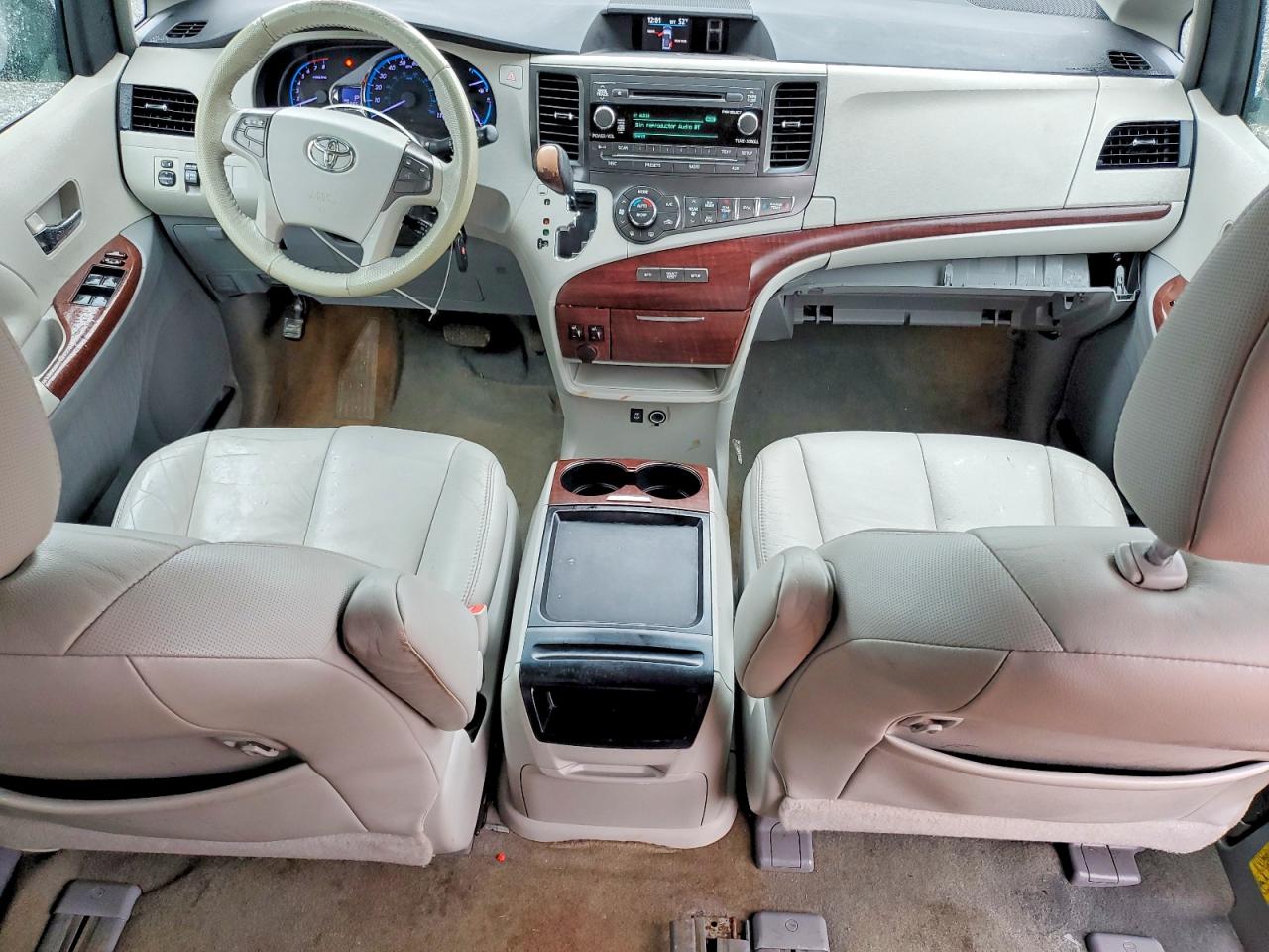 Toyota Sienna Xle 8-passenger