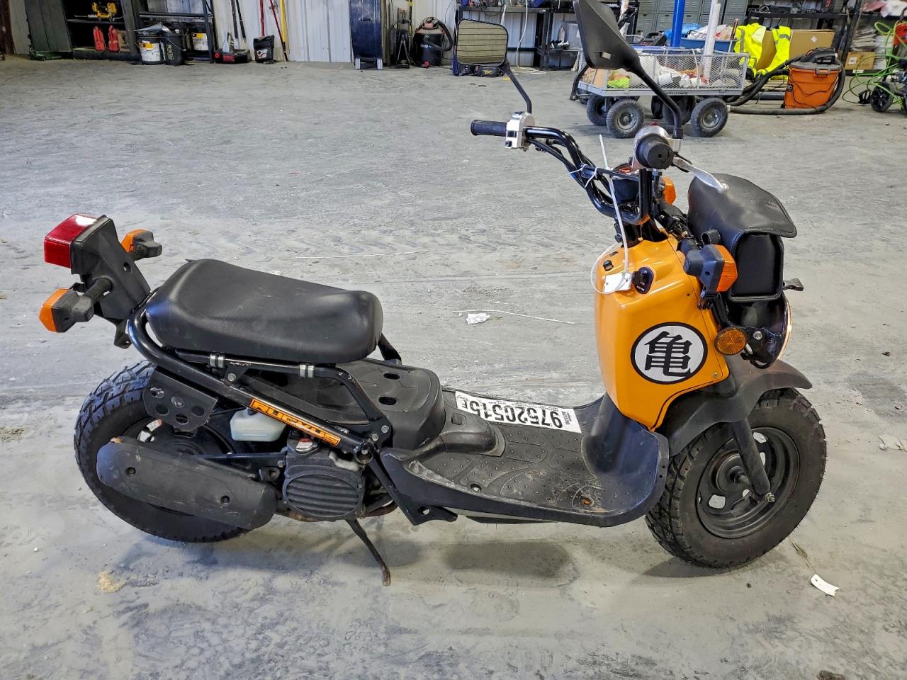 Salvage Honda Ruckus Image