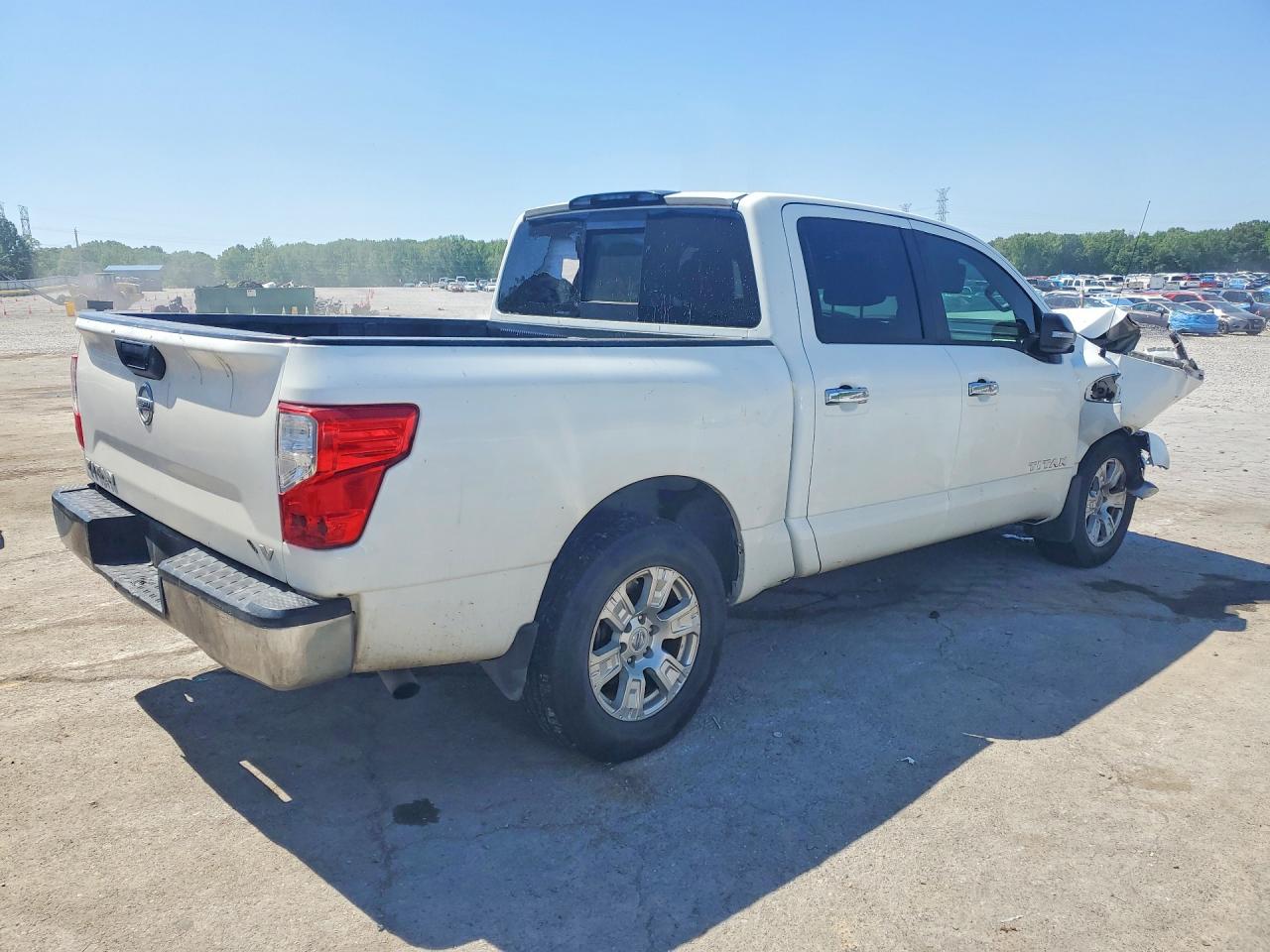 Nissan Titan