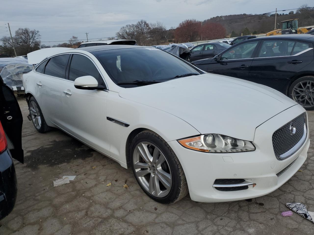 Jaguar XJ