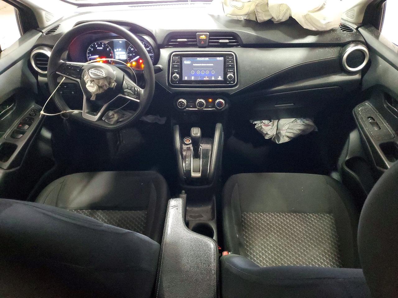 Nissan Versa S