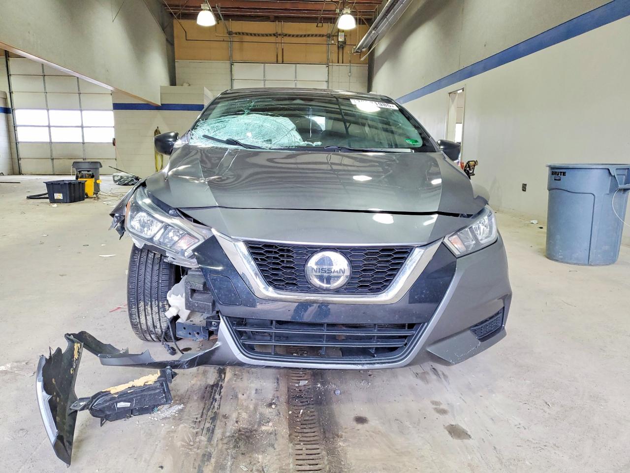 Nissan Versa S