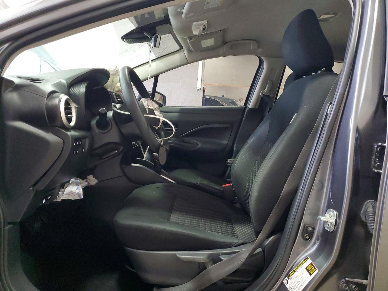 Nissan Versa S