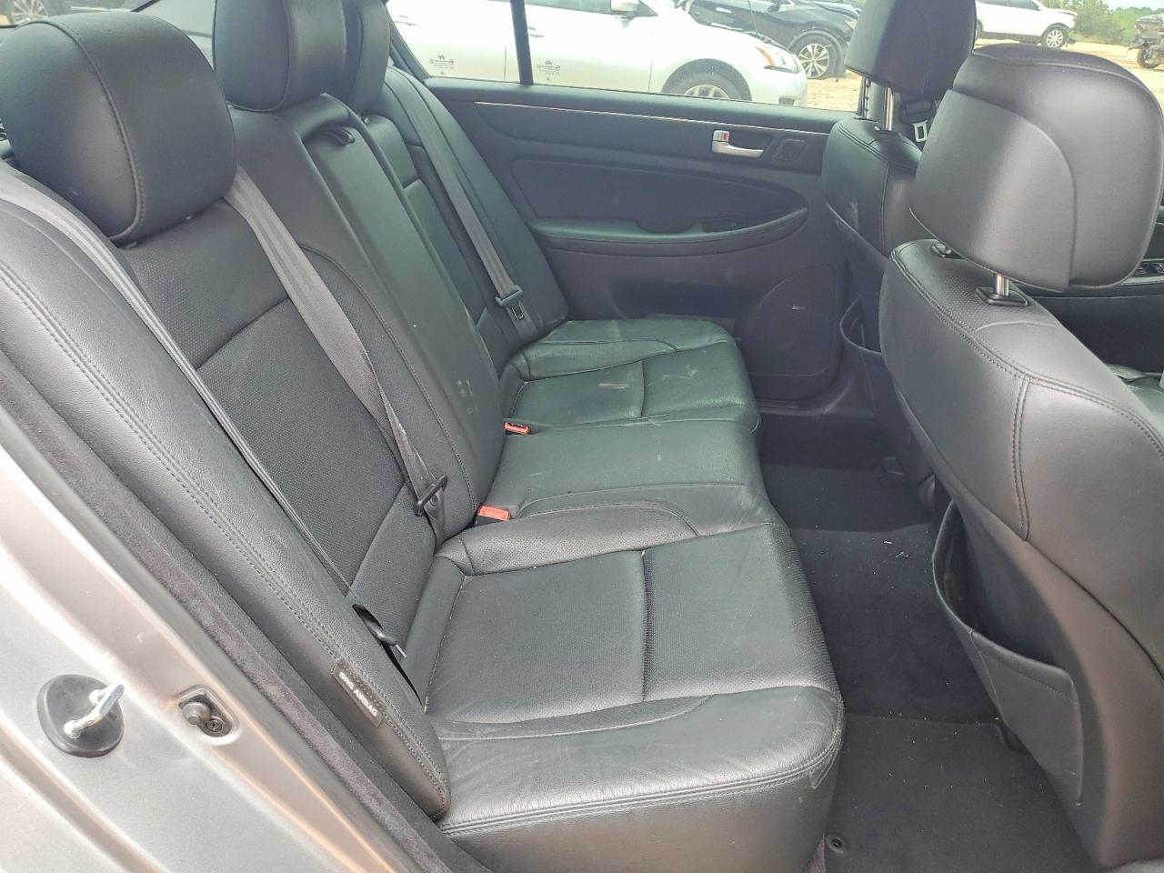Hyundai Genesis 3.8l