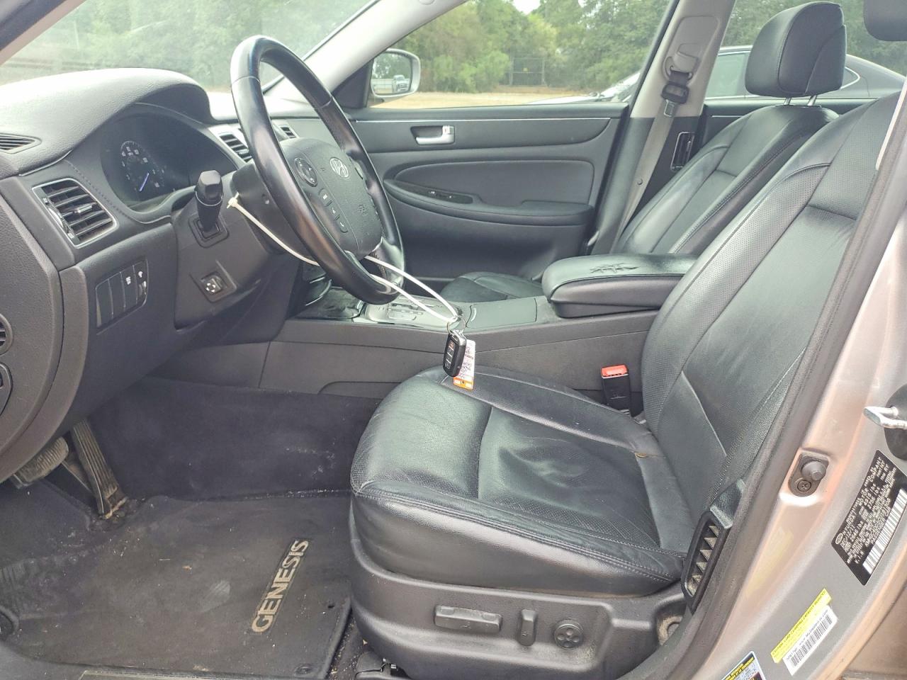 Hyundai Genesis 3.8l