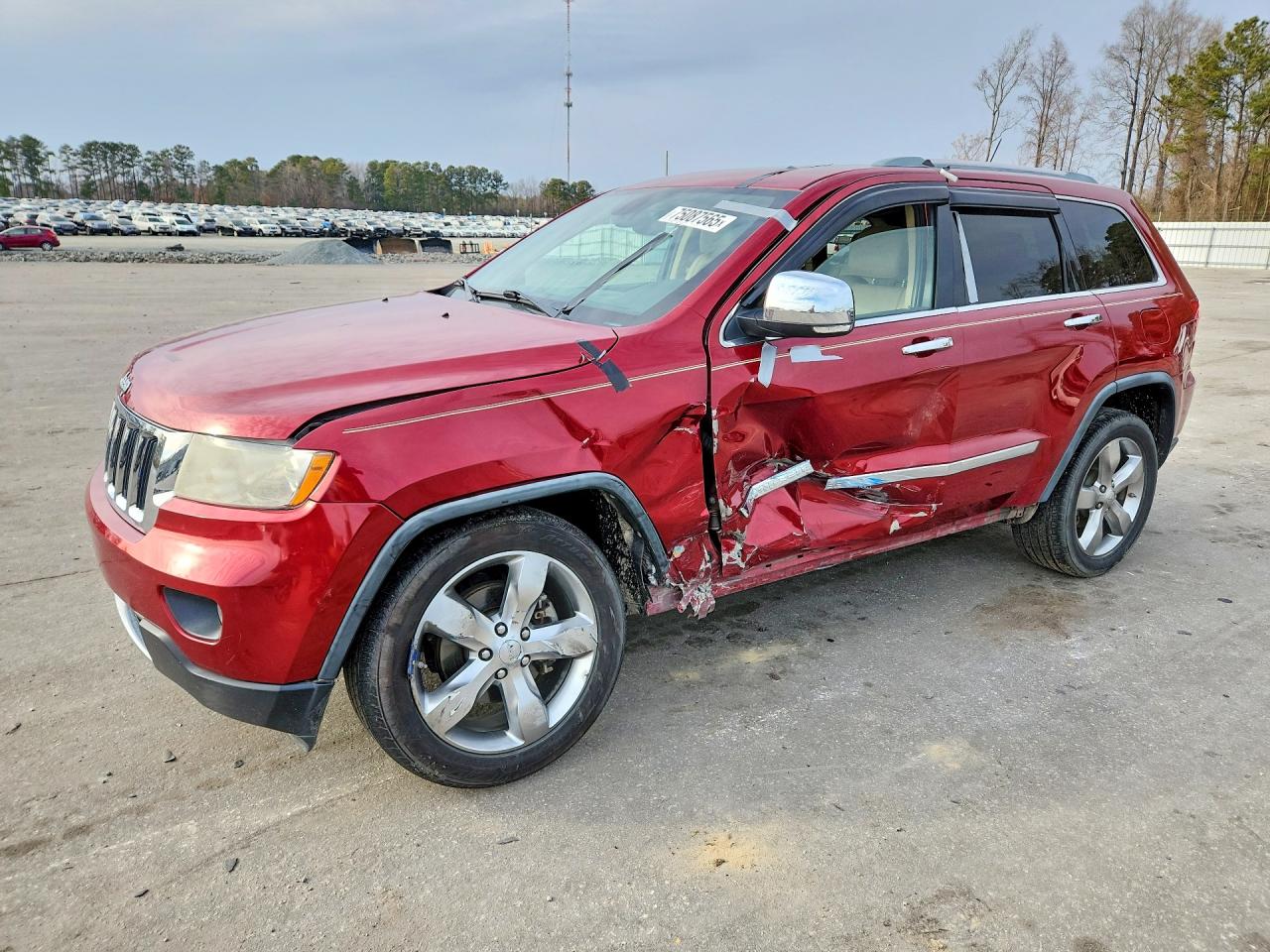 Salvage Jeep Grand Cherokee Image