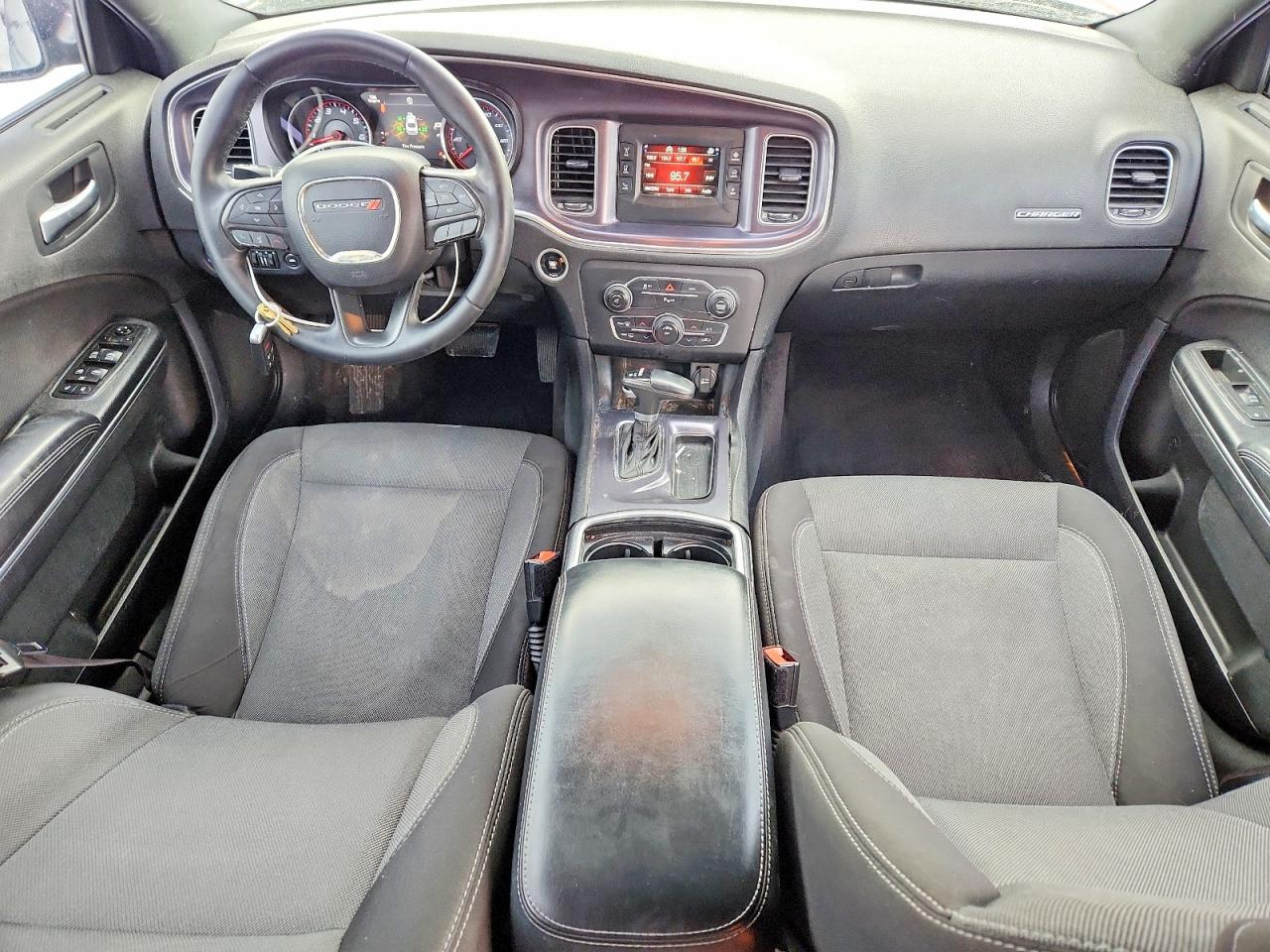 Dodge Charger Se