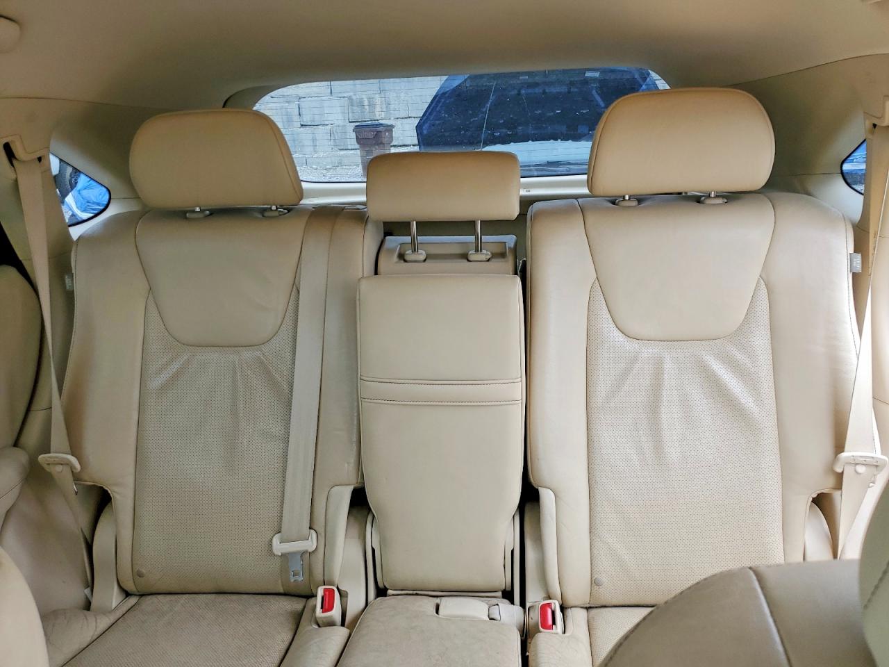 Lexus RX Base