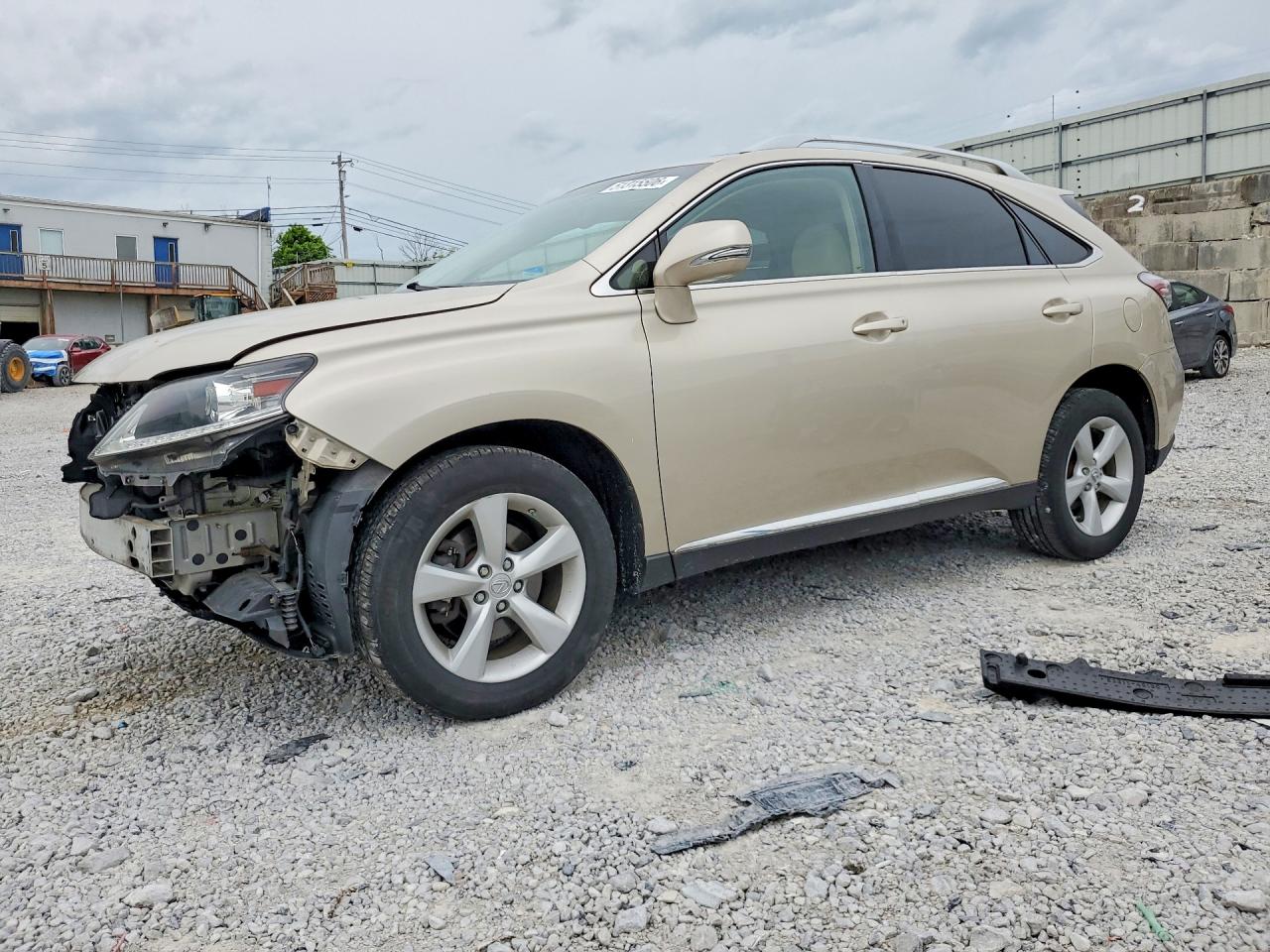 Salvage Lexus RX Image