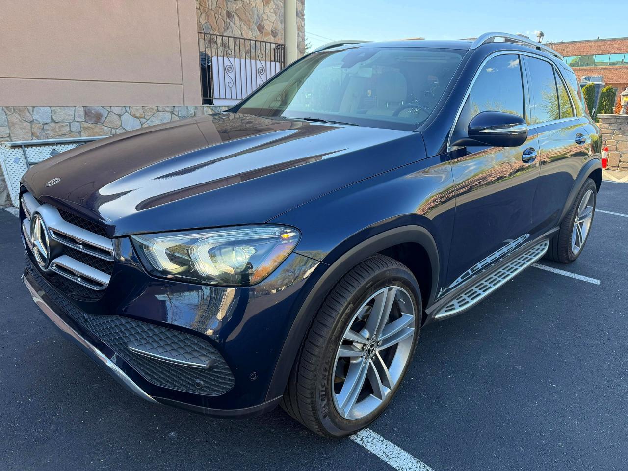 Salvage Mercedes-Benz GLE Image
