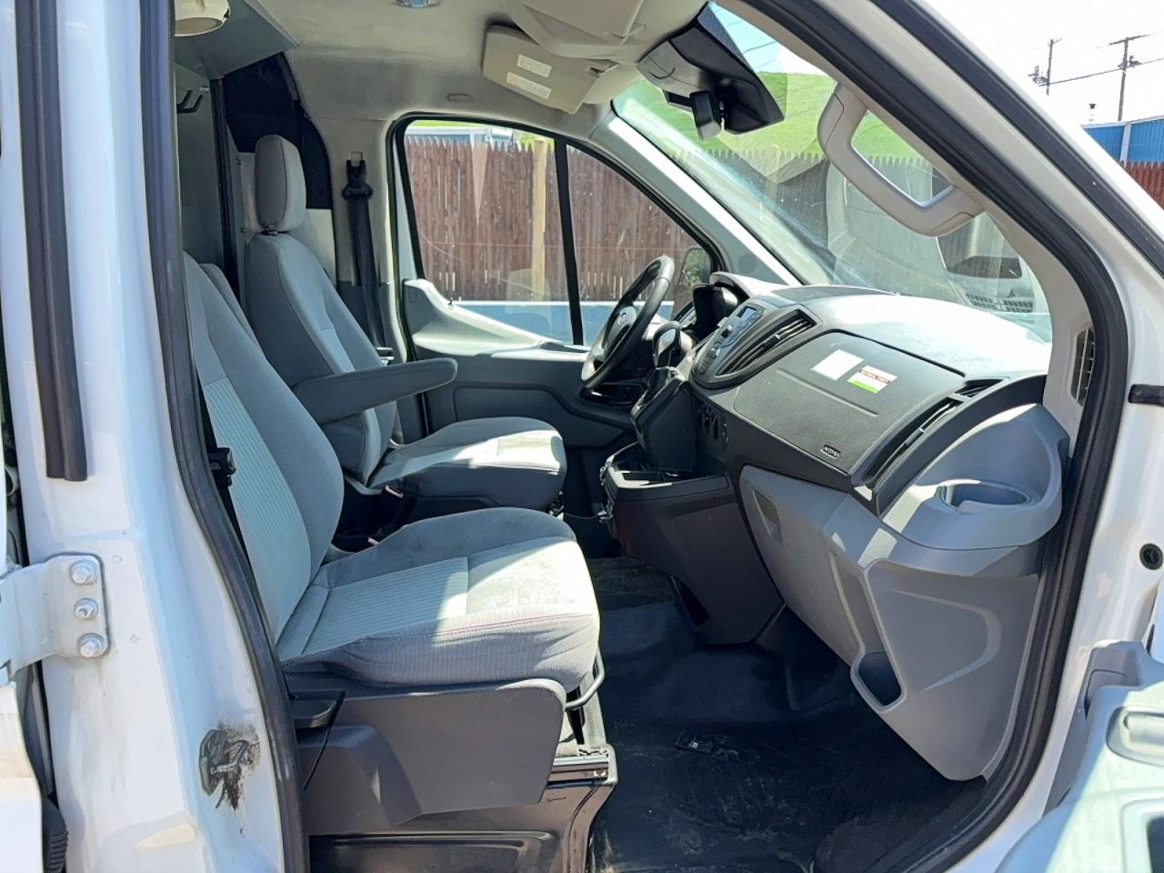 Ford Transit T-250