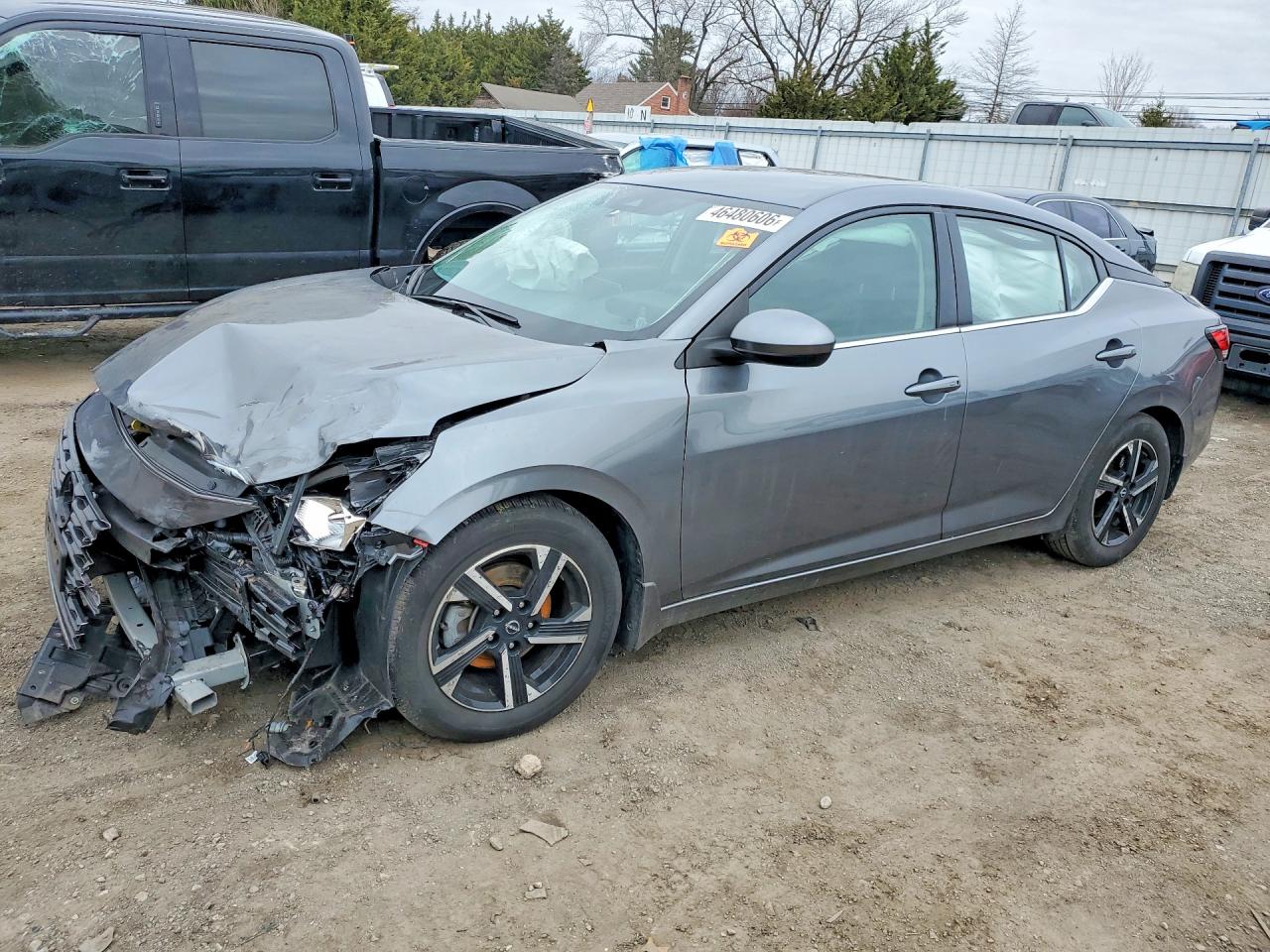 Salvage Nissan Sentra Image