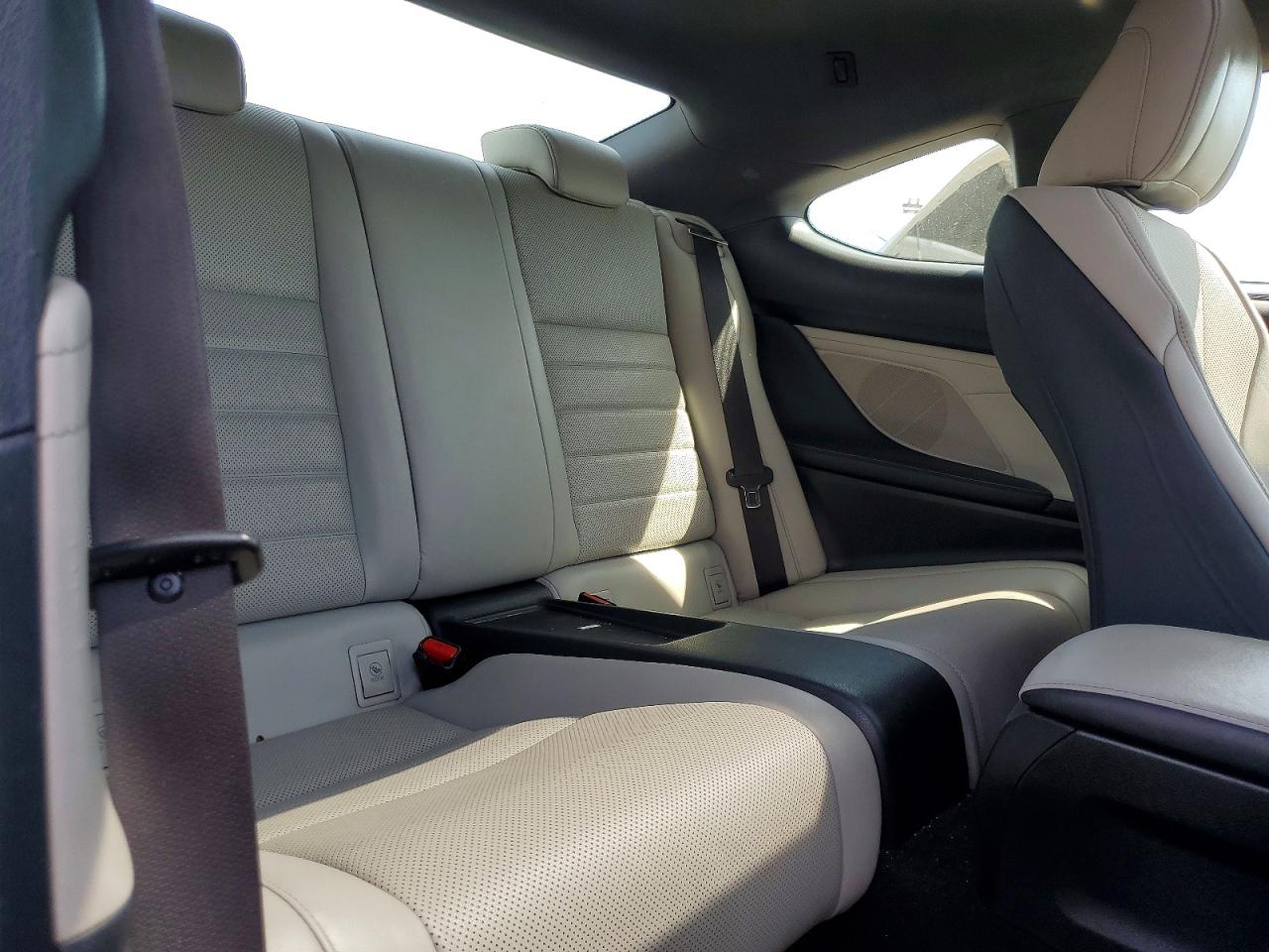 Lexus RX Base