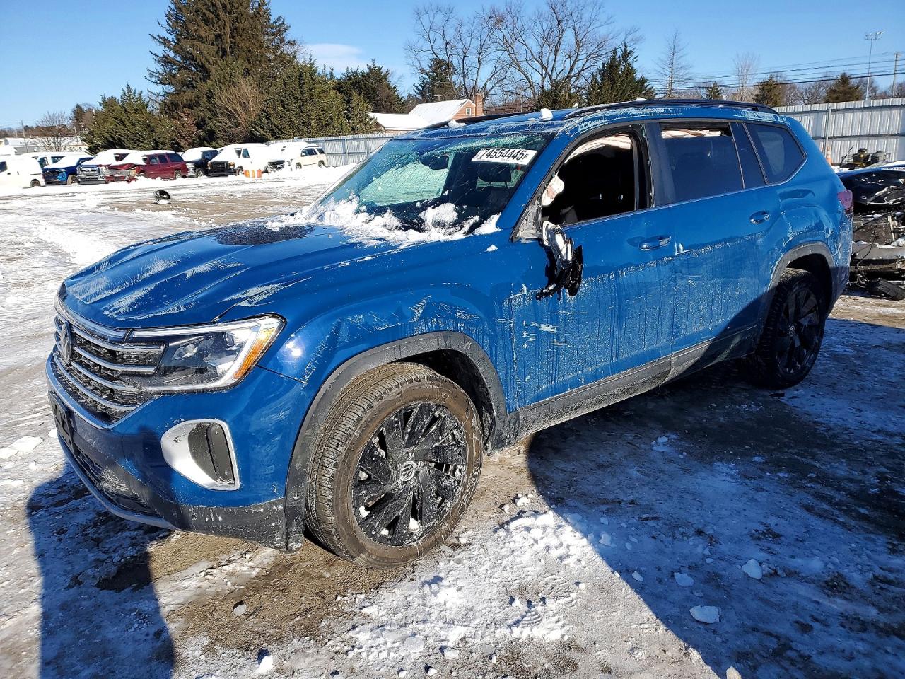 Salvage Volkswagen Atlas Image