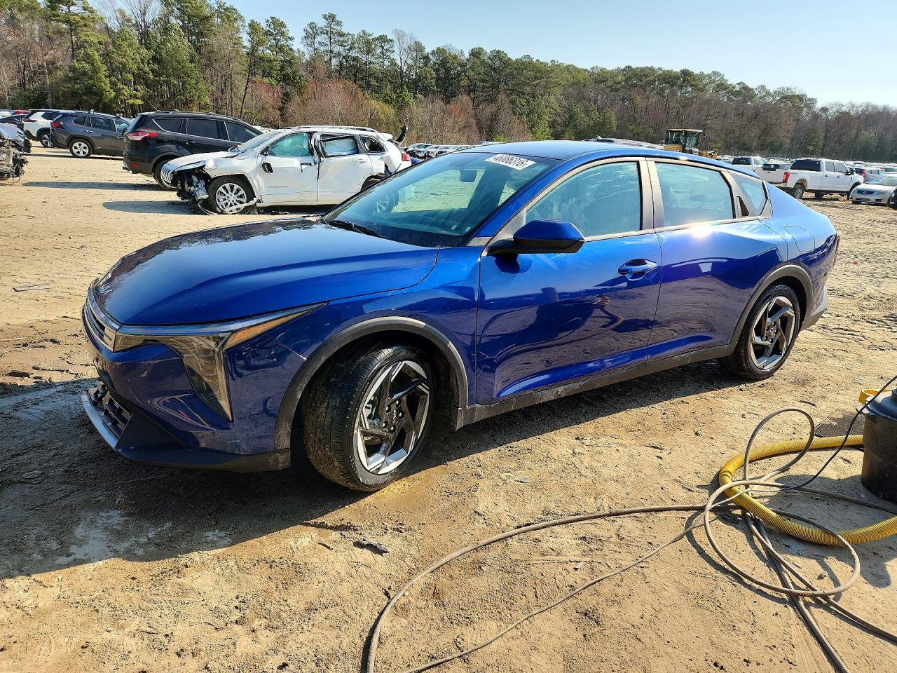 Salvage Kia K4 Image