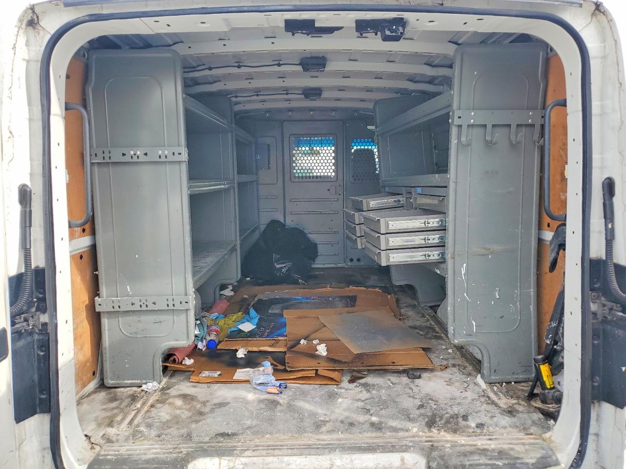 Nissan Nv