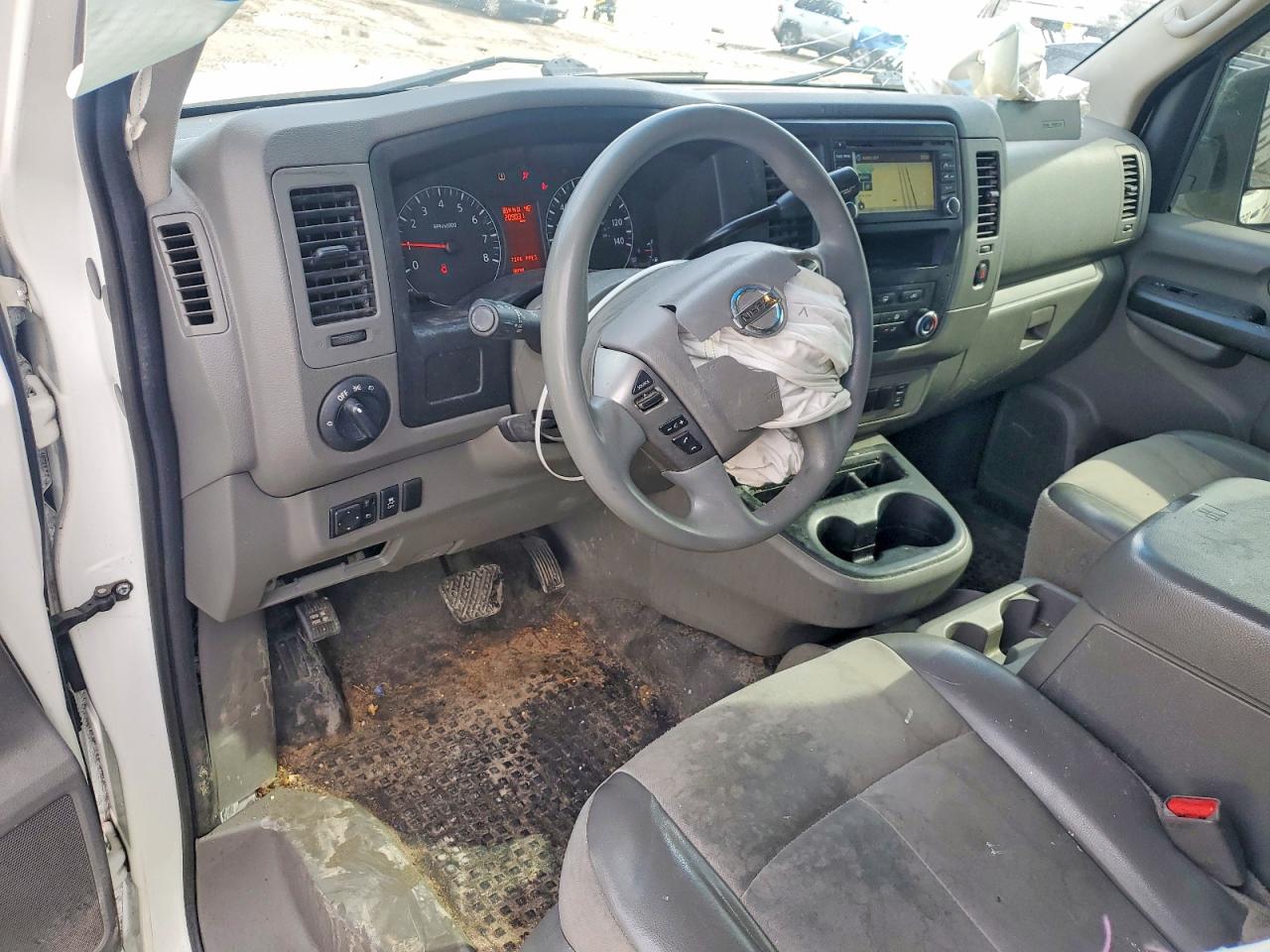 Nissan Nv