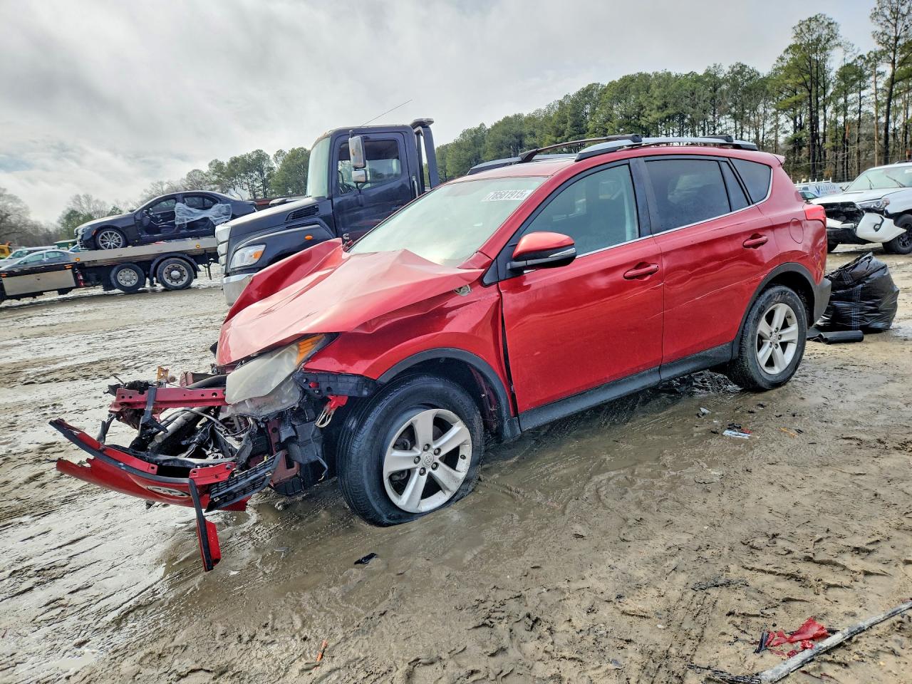 Salvage Toyota RAV4 Image