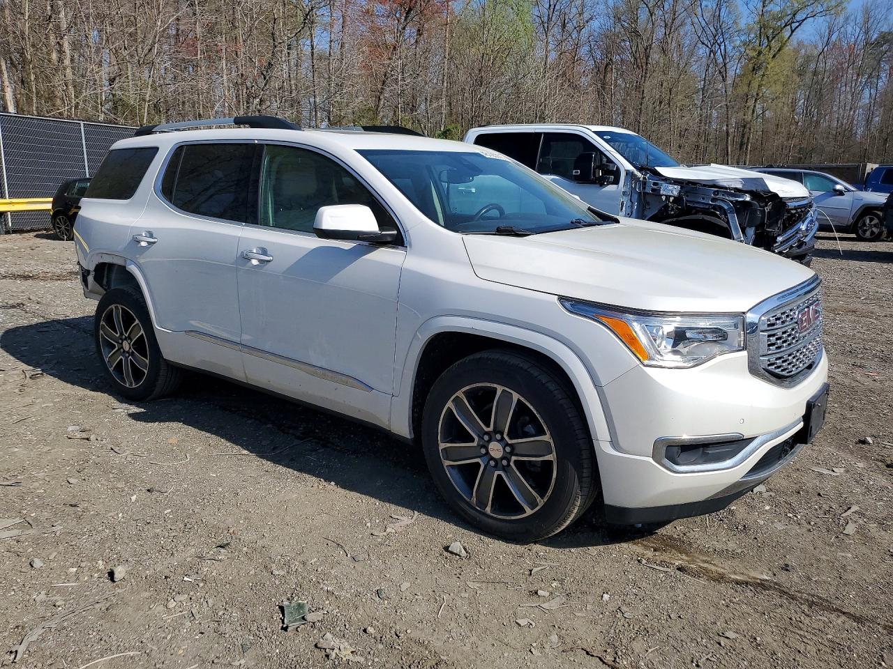 GMC Acadia Denali