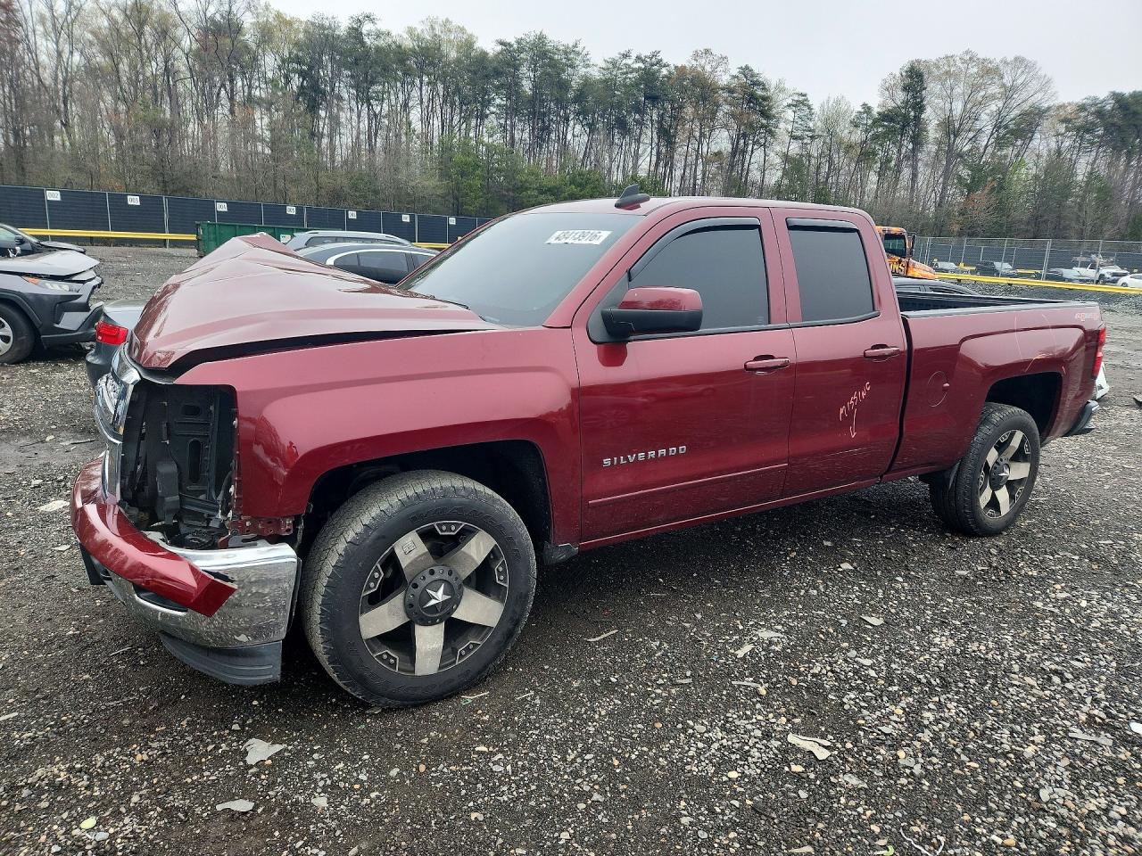Salvage Chevrolet Silverado Image