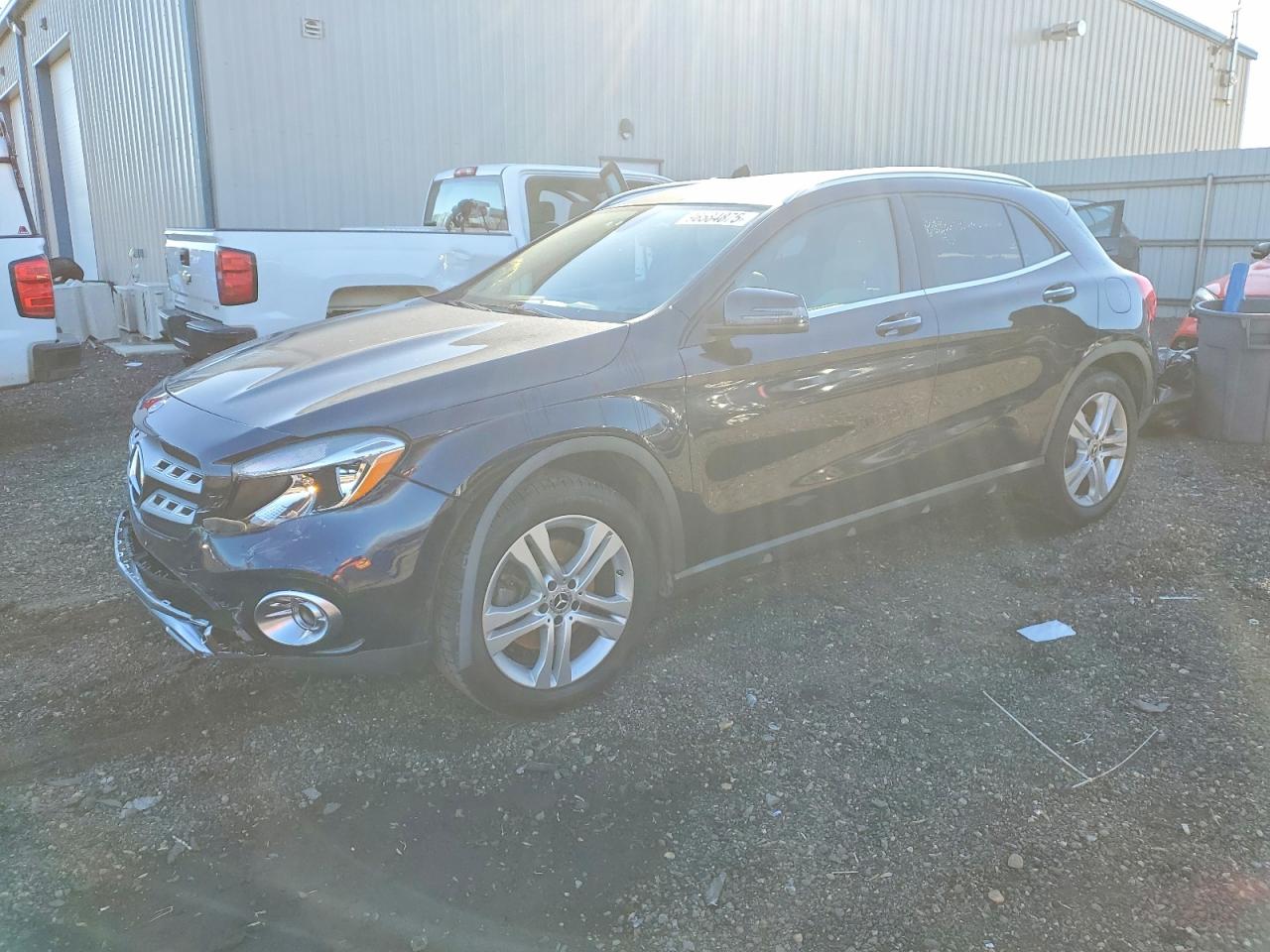 Salvage Mercedes-Benz GLA Image