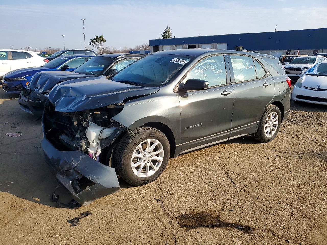 Salvage Chevrolet Equinox Image