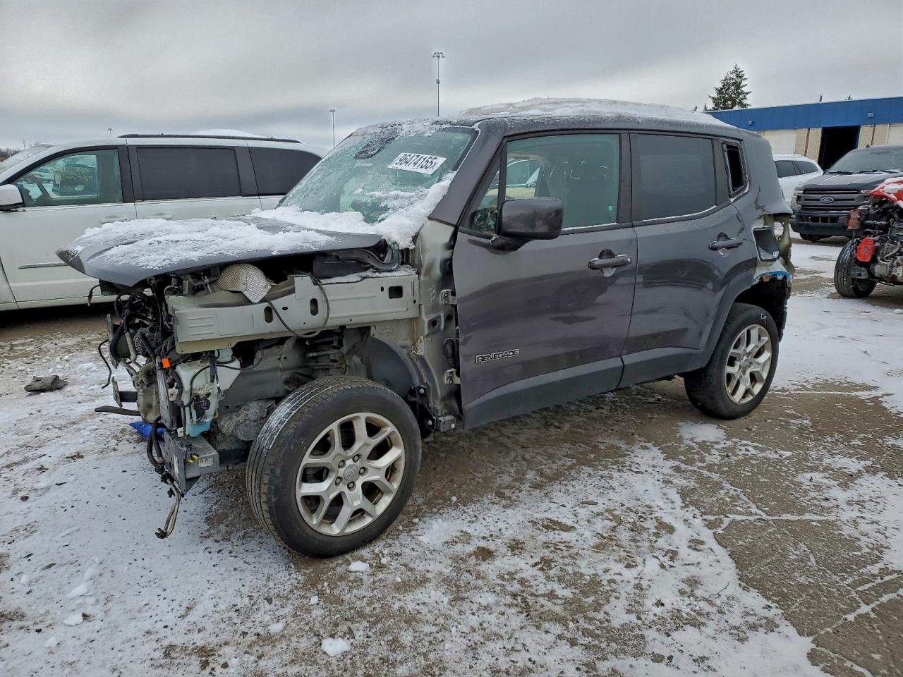 Salvage Jeep Renegade Image