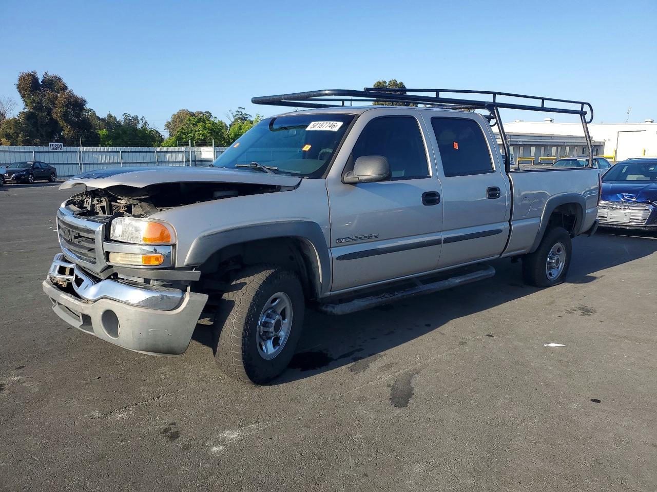 Salvage GMC Sierra Image