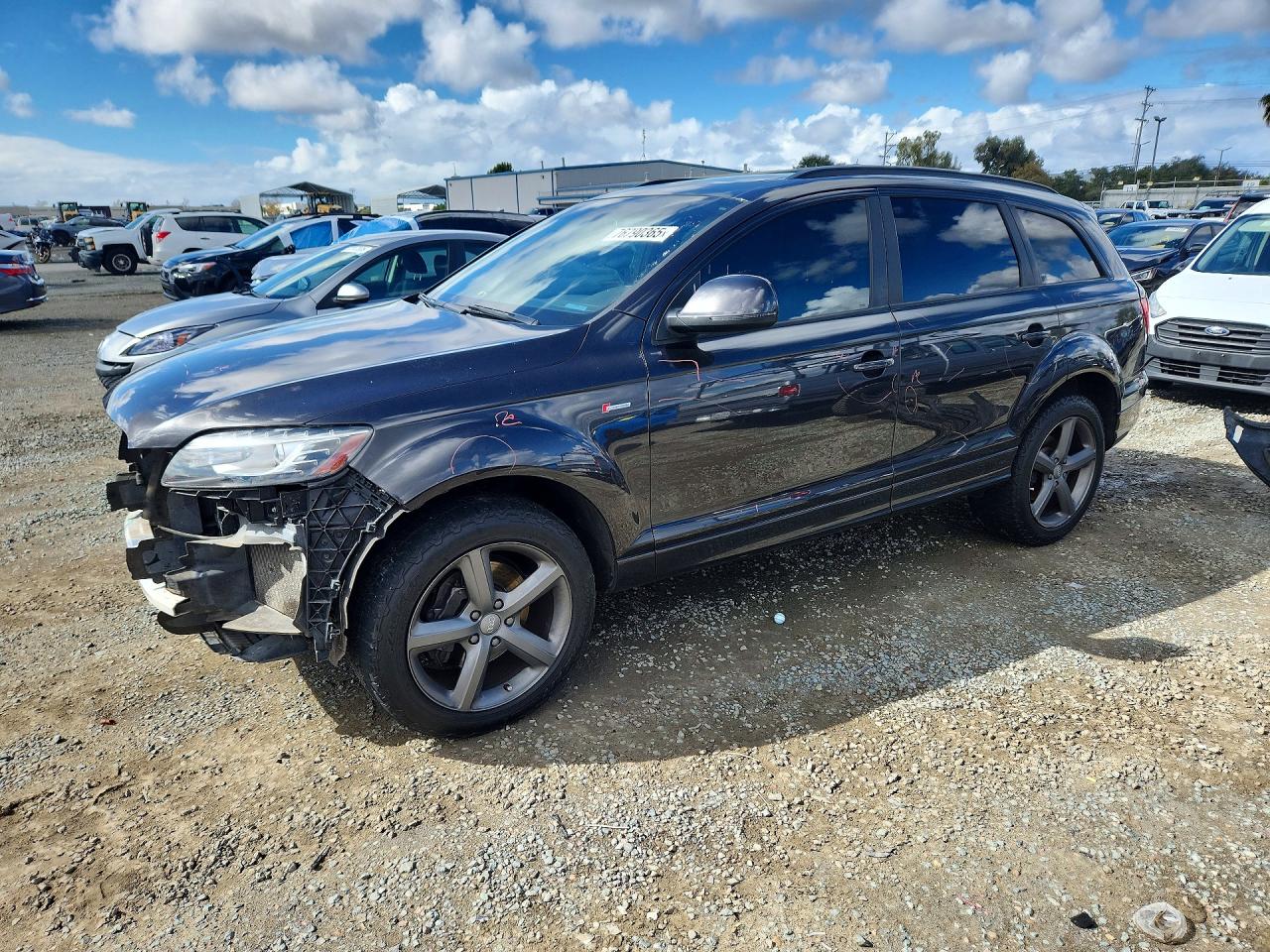 Salvage Audi Q7 Image