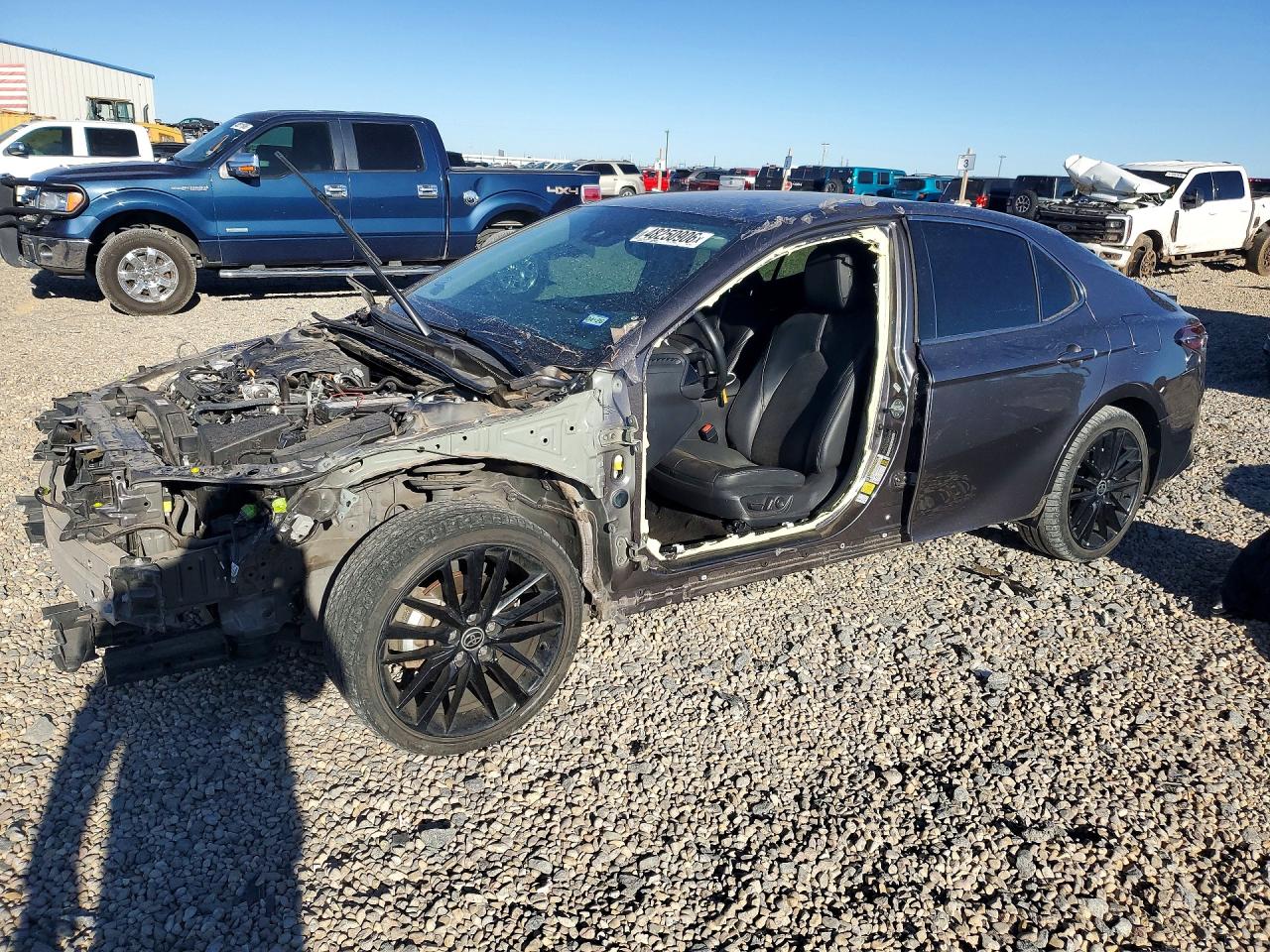 Salvage Toyota Camry Image
