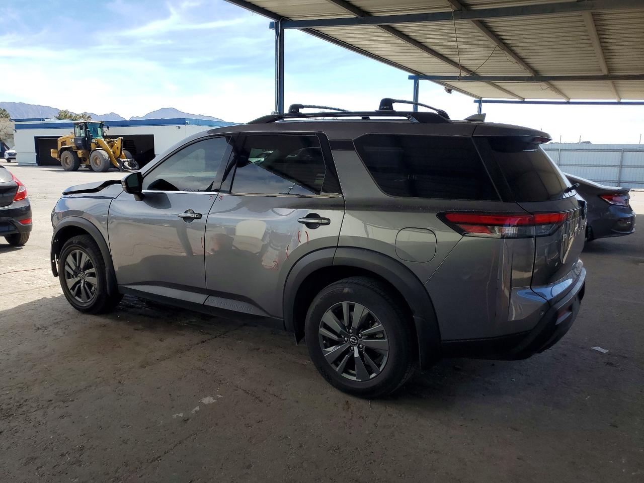 Nissan Pathfinder Sv