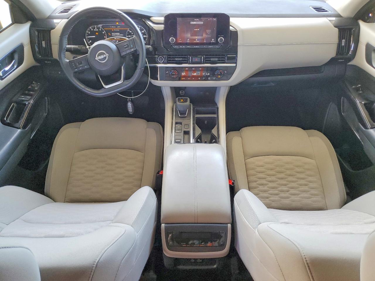 Nissan Pathfinder Sv