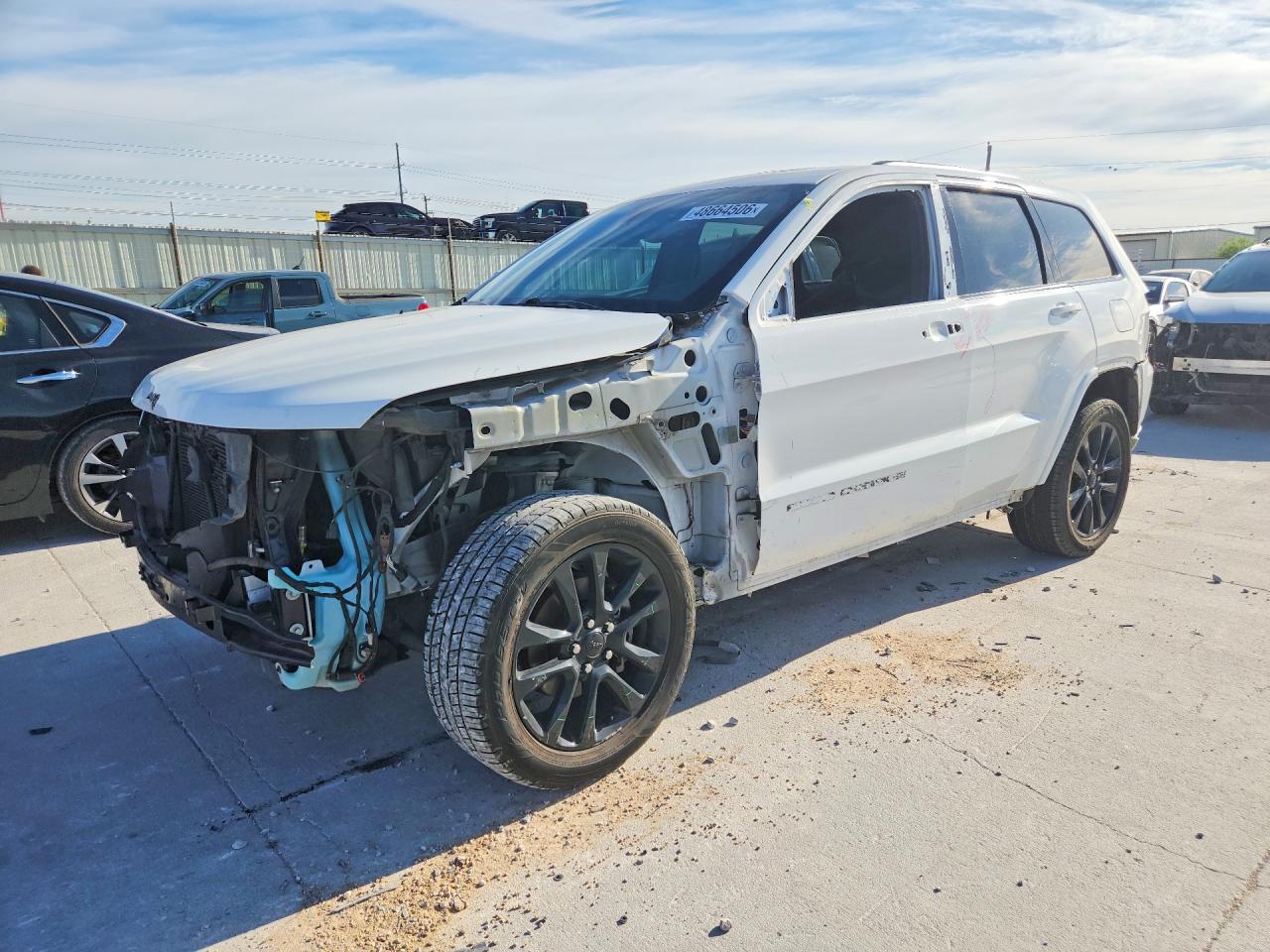 Salvage Jeep Cherokee Image