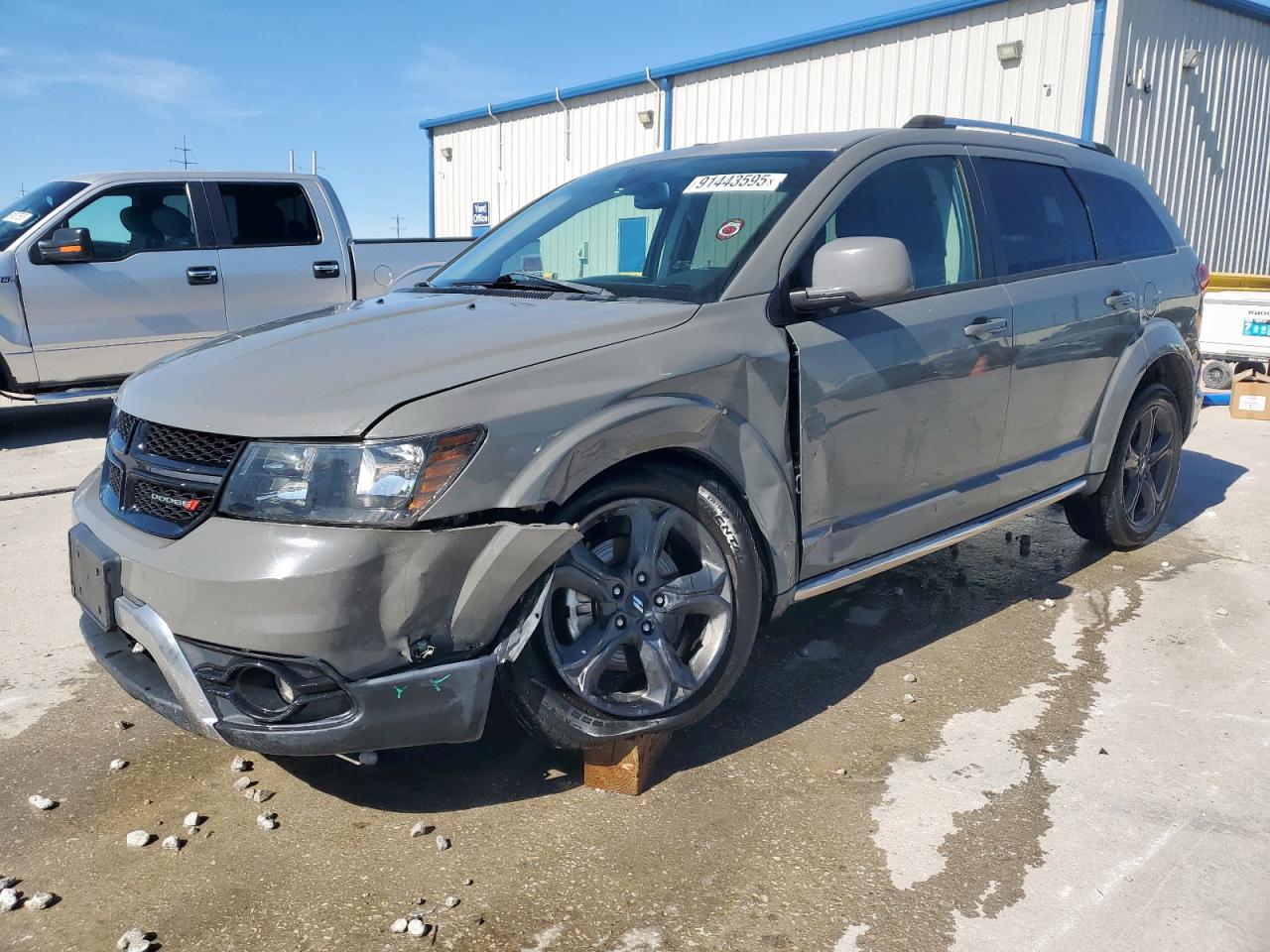 Salvage Dodge Journey Image