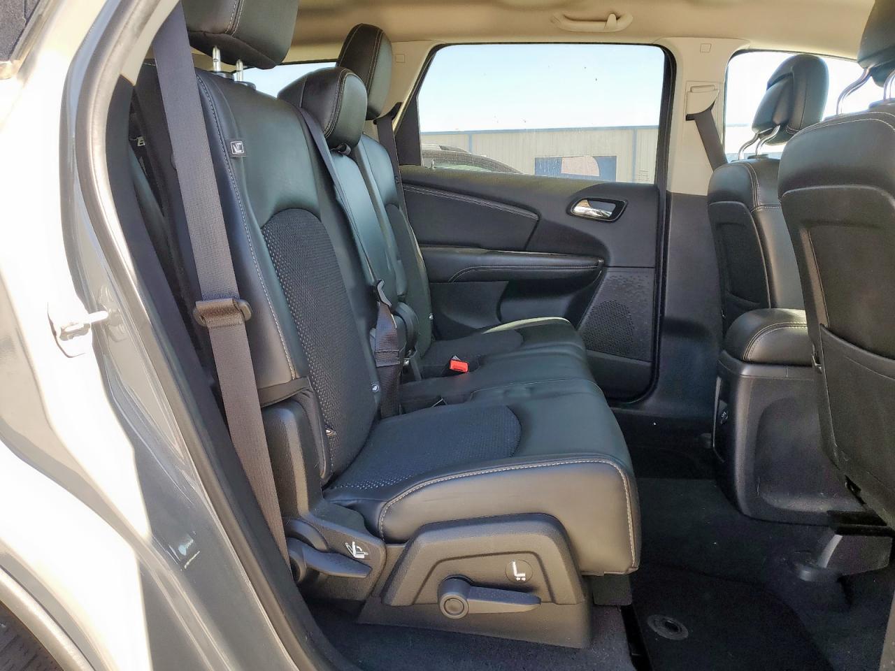 Dodge Journey Crossroad