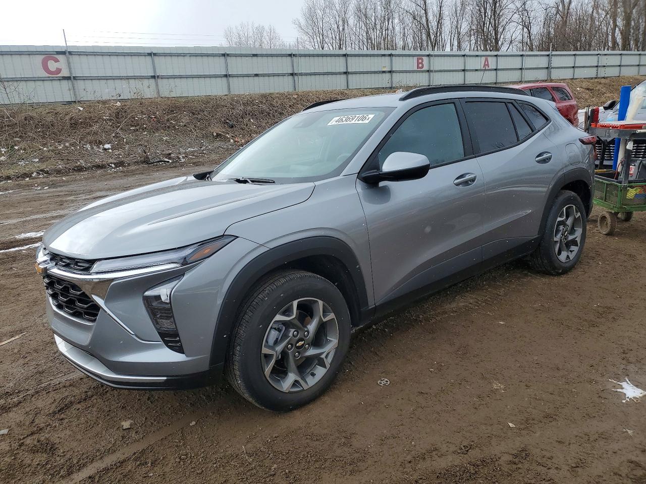 Salvage Chevrolet Trax Image