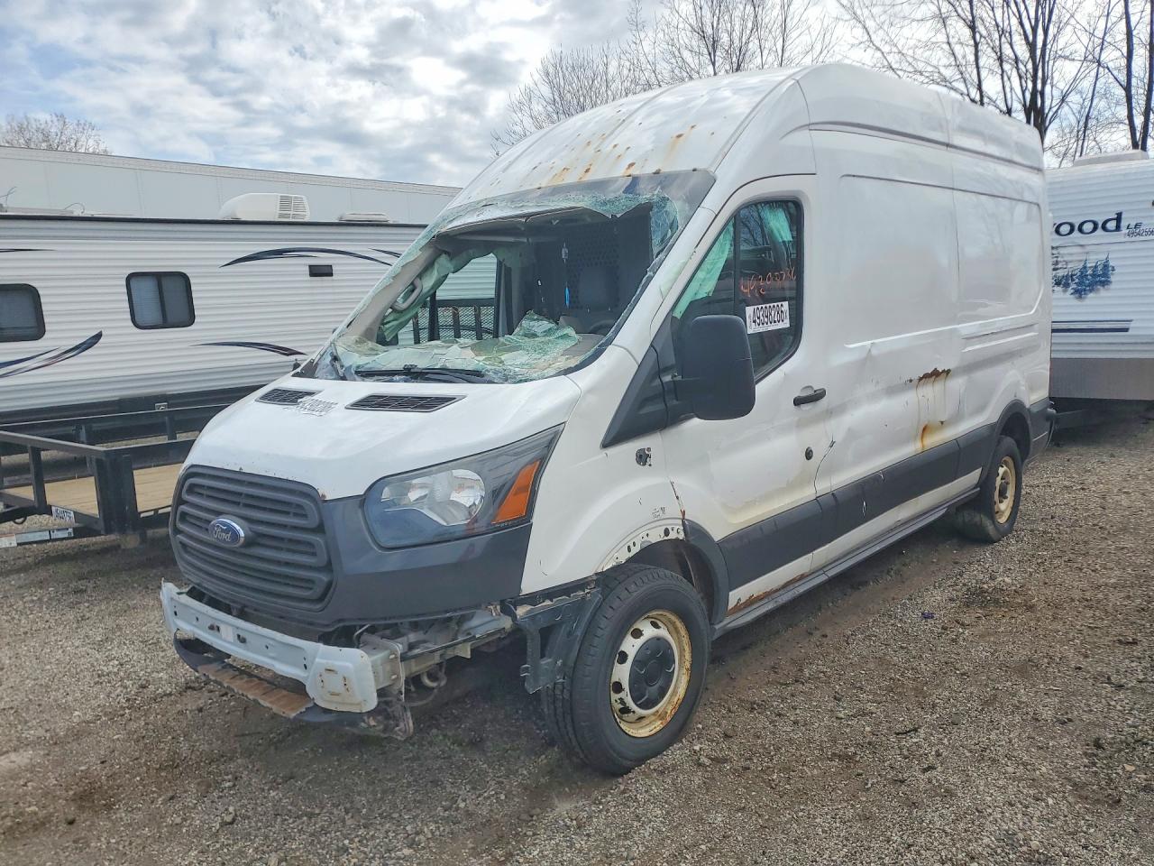 Salvage Ford Transit Image
